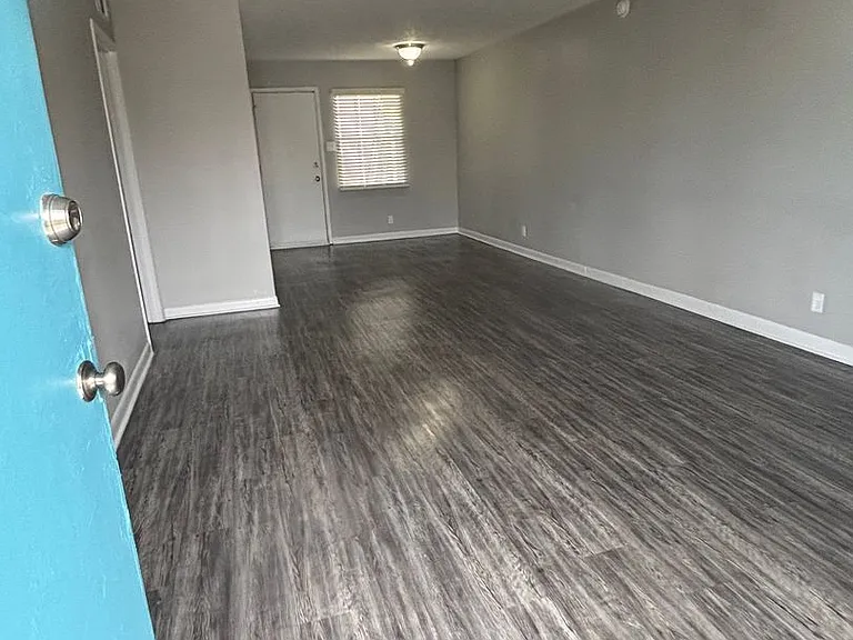 Blakely Place Apartments — Photo 30