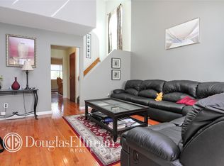 1 Roberta Ave, Farmingville, NY 11738