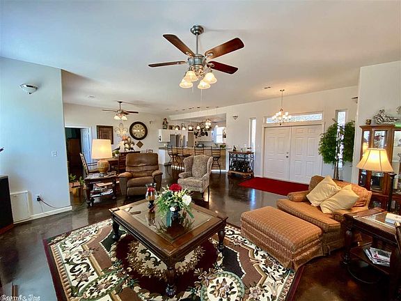 4th image of 107 Black Oak Ct