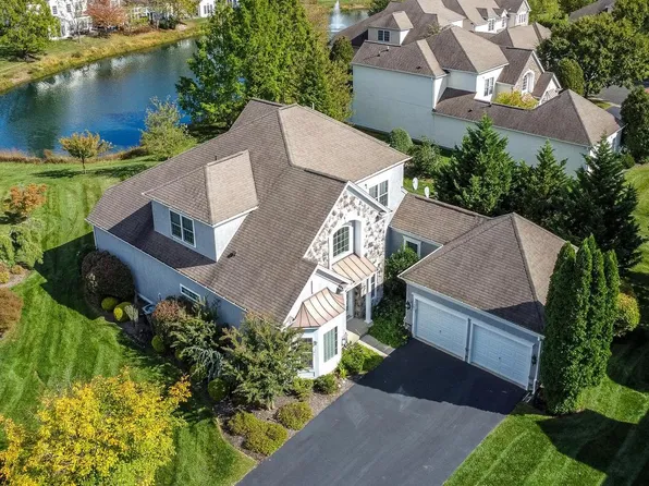 261 Goldenrod Dr, Lansdale, PA 19446