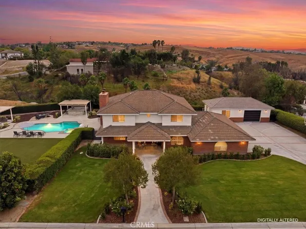 1956 Middle Creek Rd, Riverside, CA 92506