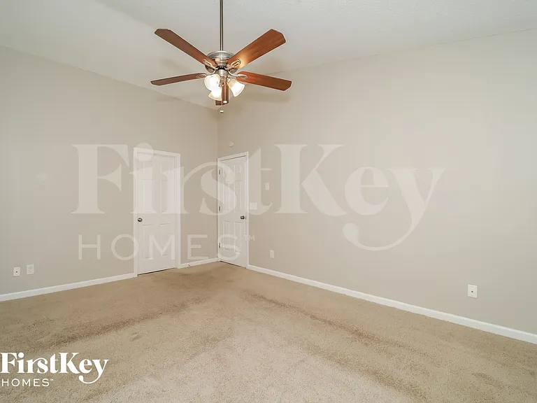1059 Grandview Cir — Photo 10