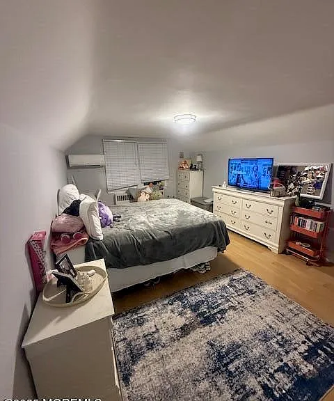 664 Hoey Ave — Photo 3