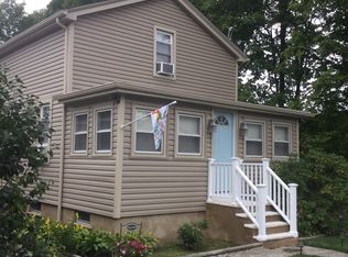 406 W Sand Lake Rd, Wynantskill, NY 12198