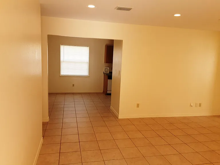 12182 Fernwood Dr W — Photo 6
