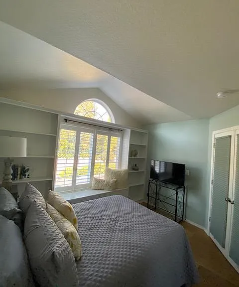286 Crystal Springs Ln N — Photo 9