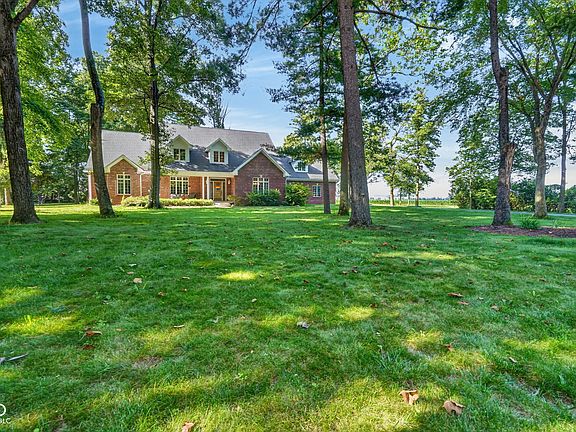 2nd image of 10765 Forest Lake Ct