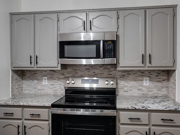 947 Winterstone Dr — Photo 8
