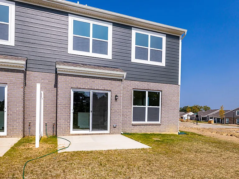 5589 Callaway Dr — Photo 37