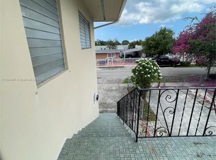 2420 SW 34th Ave #B, Miami, FL 33145