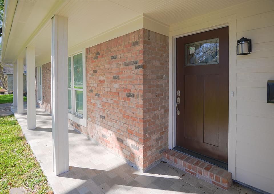 1st image of 8006 Richmond Ave