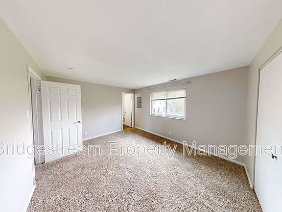 4th image of 92 W Franklin St #5