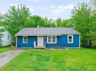 9012 E 52nd Ter, Kansas City, MO 64133