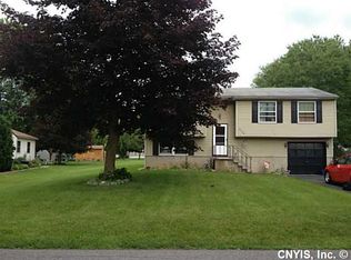 8054 Crockett Dr, Cicero, NY 13039