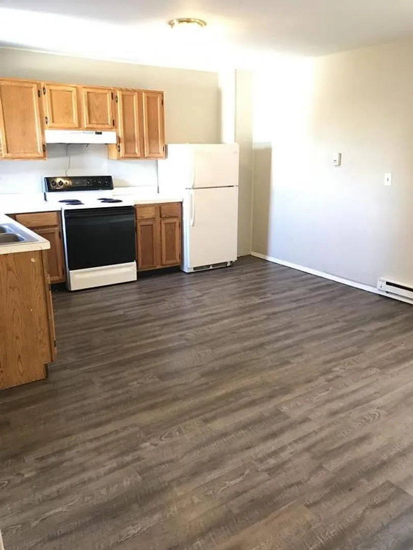 1-Bedroom, 1-Bathroom 3rd Floor Apartment For Rent Located In The Carlisle Area School District. — Photo 2