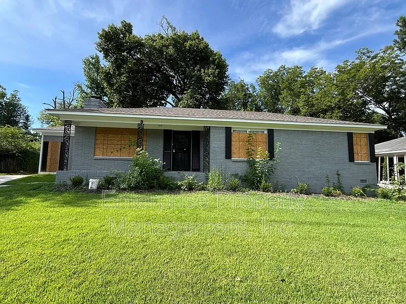 1699 Frayser Blvd