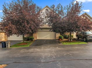 8705 Powers Ct, Orland Park, IL 60462