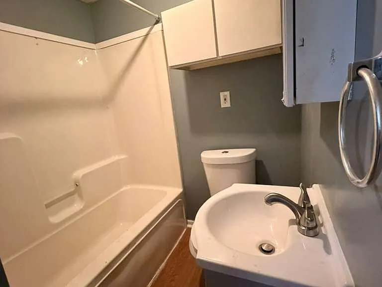 884 3rd Ave #1 — Photo 8