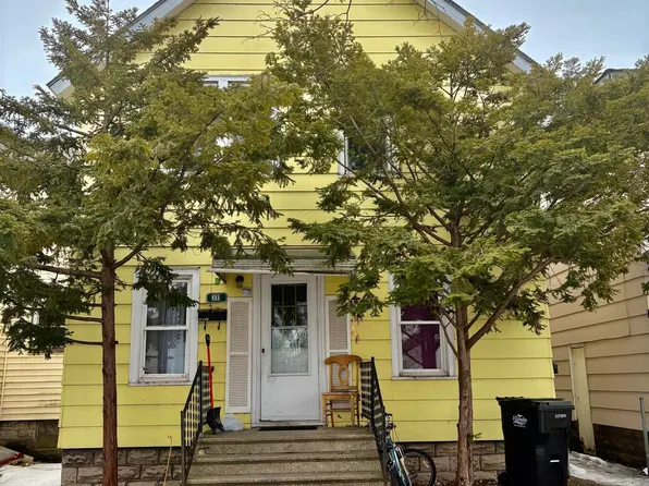 311 S 9th St, Escanaba, MI 49829