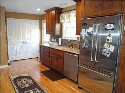 2nd image of 5709 River Glade Dr