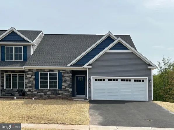 249 Sage Blvd, Middletown, PA 17057