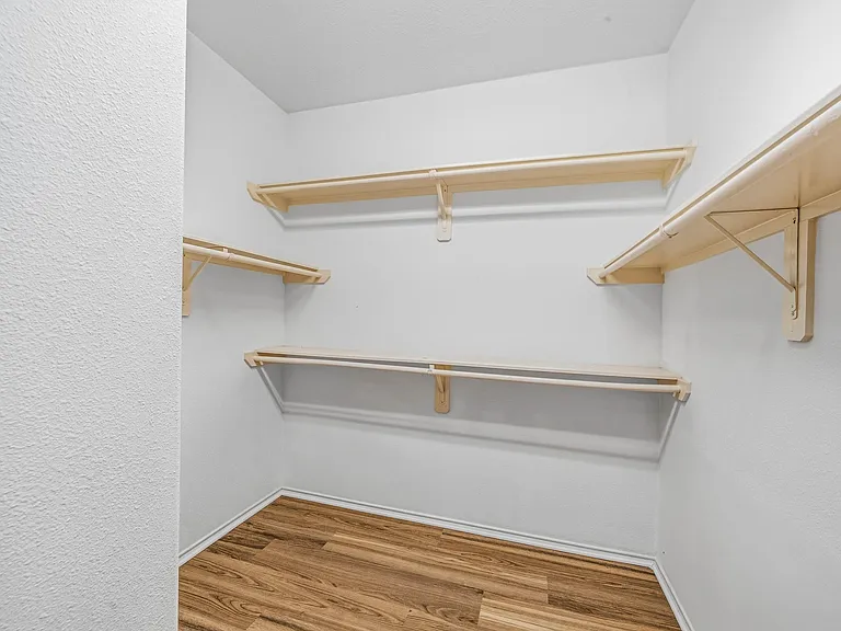 22327 Albee Dr — Photo 18
