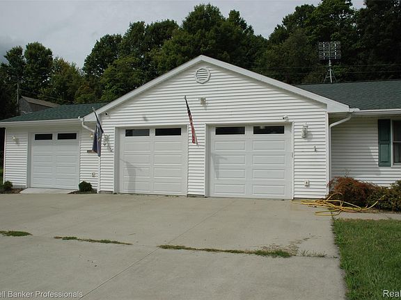 5th image of 4633 Attica Rd