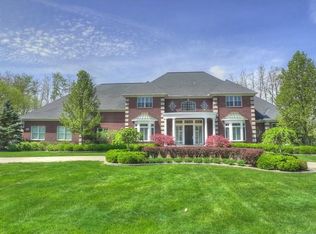 455 Berwick Cir, Aurora, OH 44202