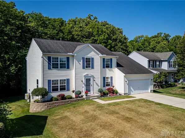 165 Cambridge Dr, Springboro, OH 45066