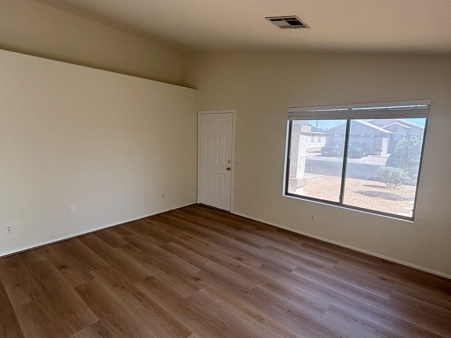 15932 W Lundberg ST, Surprise, AZ 85374 — Photo 4