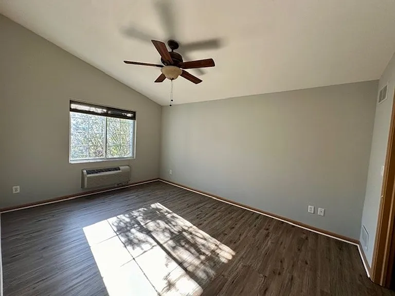 146 Bertram Dr #I — Photo 10