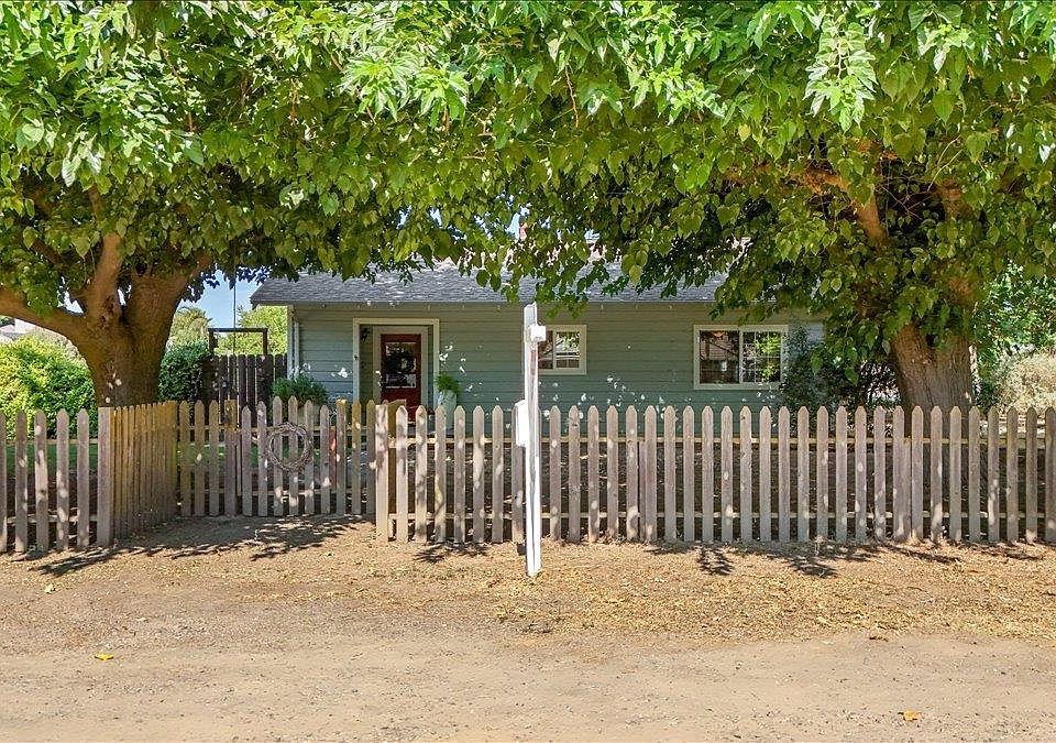 1st image of 28937 Upper Rd