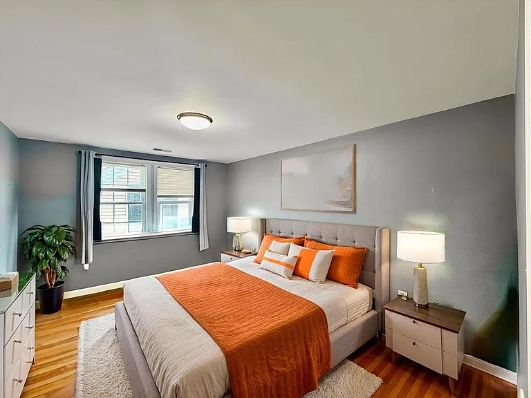 307 Washington St #2 — Photo 3