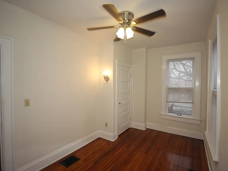 74 W Greenwood Ave — Photo 18