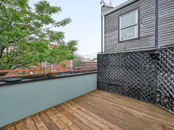 361 Van Brunt Street image 11 of 23