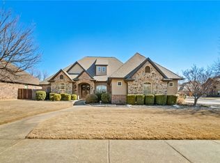 5705 S 47th St, Rogers, AR 72758