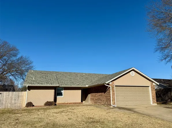 3004 Hilltop Ave, Muskogee, OK 74403