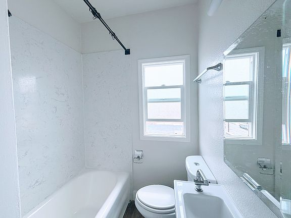 3rd image of 1945 26th Ave APT 301