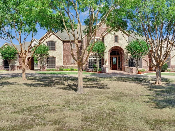 1824 Greenway Crossing Dr, Haslet, TX 76052