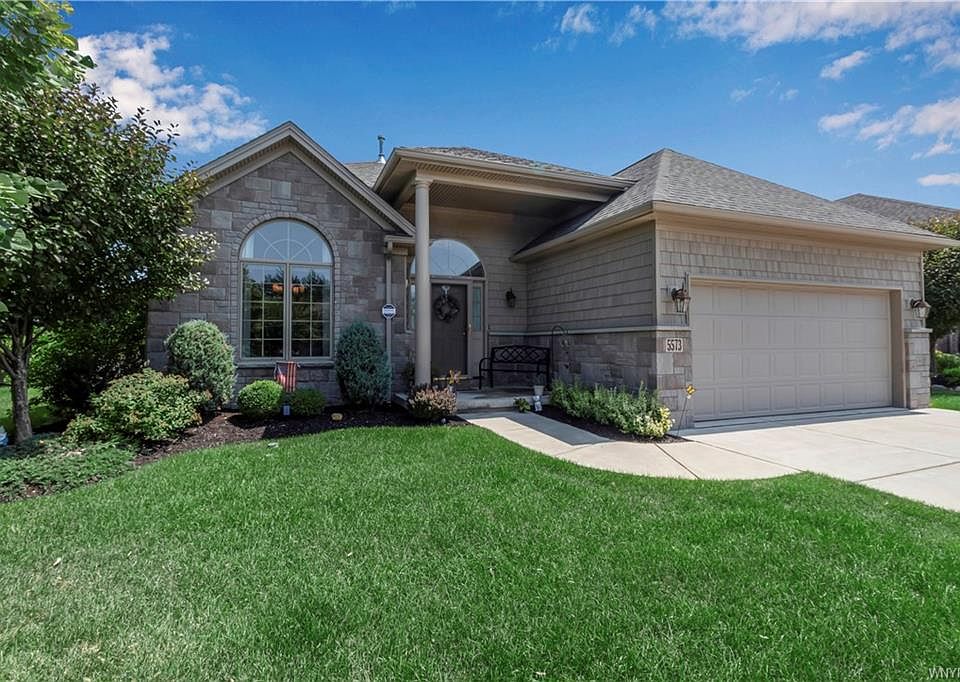 1st image of 5573 Privet Dr