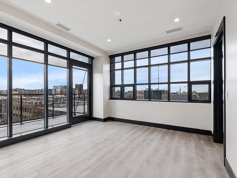 Eleven23 Randolph — Photo 6