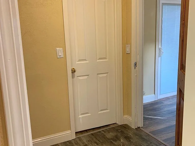 725 Lyndon St — Photo 29