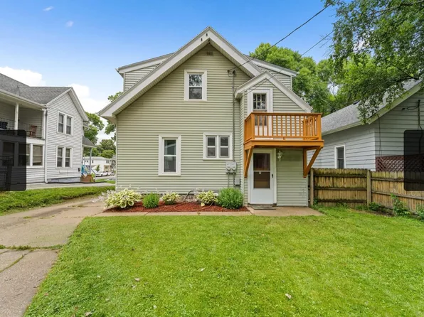 8447 W Maple St, West Allis, WI 53214