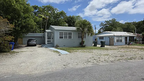 311 SW 12th Ct Photo 1