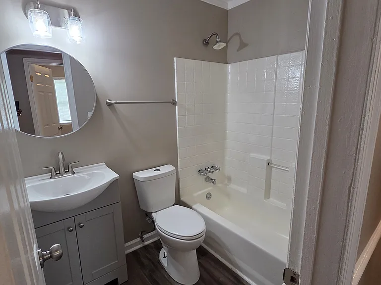 95 Ashton Ct — Photo 50
