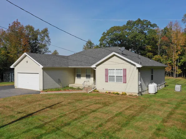 632 Stetson Road, Kenduskeag, ME 04450