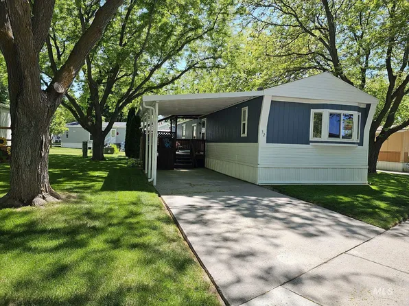 333 Rock Creek Rd Trailer 32, Hansen, ID 83334