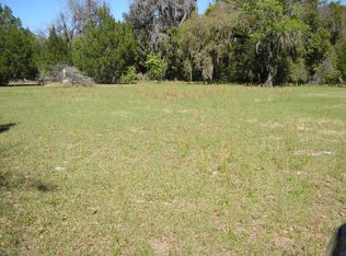 810 Front St, Welaka, FL 32193