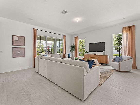 4th image of 10950 SW Pioneer Parkway