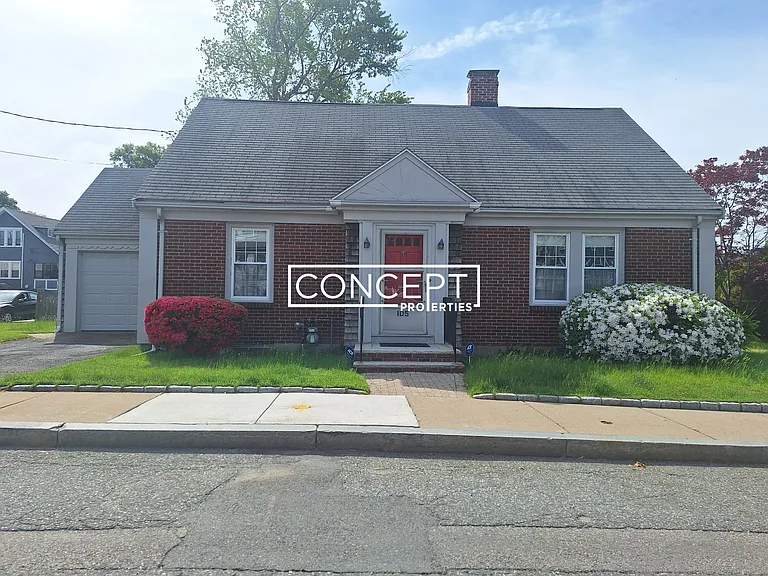 105 Keith St — Photo 1